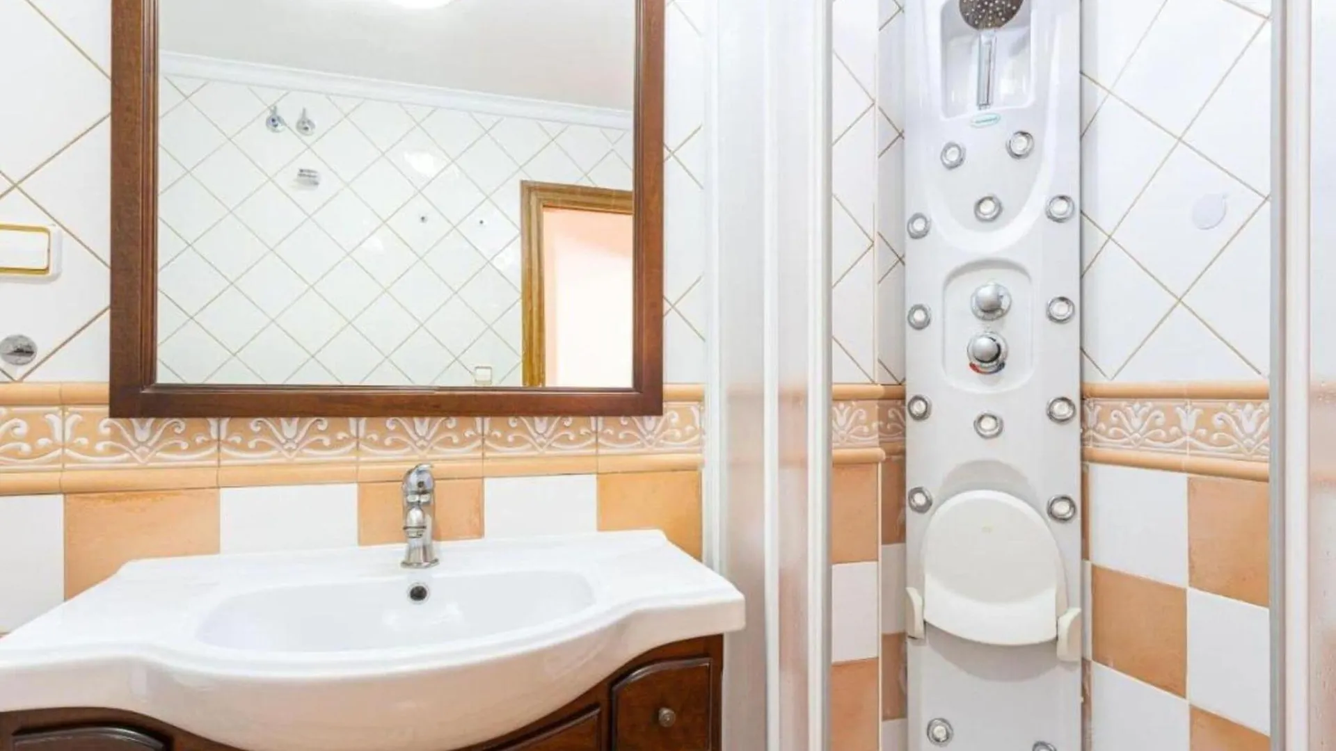 Belvilla By Oyo Apartamento En Nerja Apartment